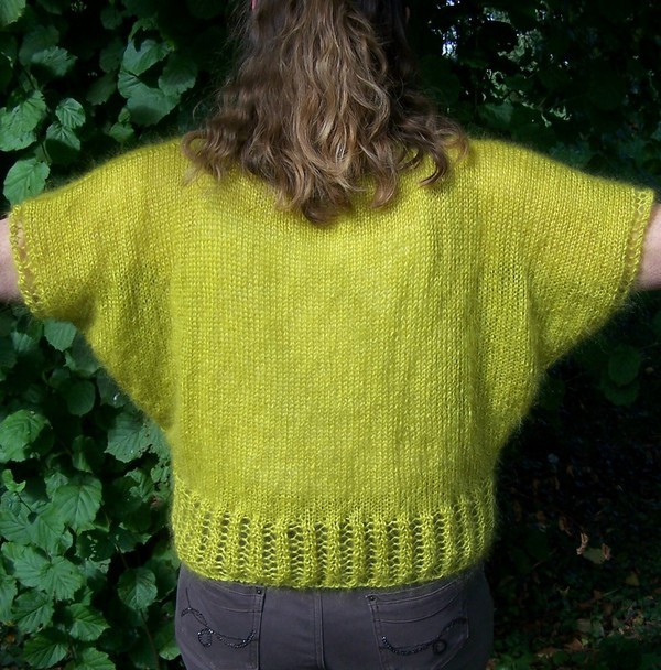 Sweat femme à capuche doublé sherpa et zippé sur l'avant rouge fonce