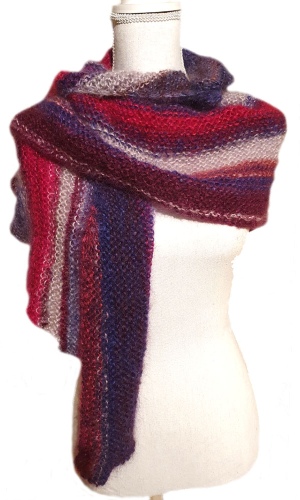 Châles tricotés main en mohair et soie